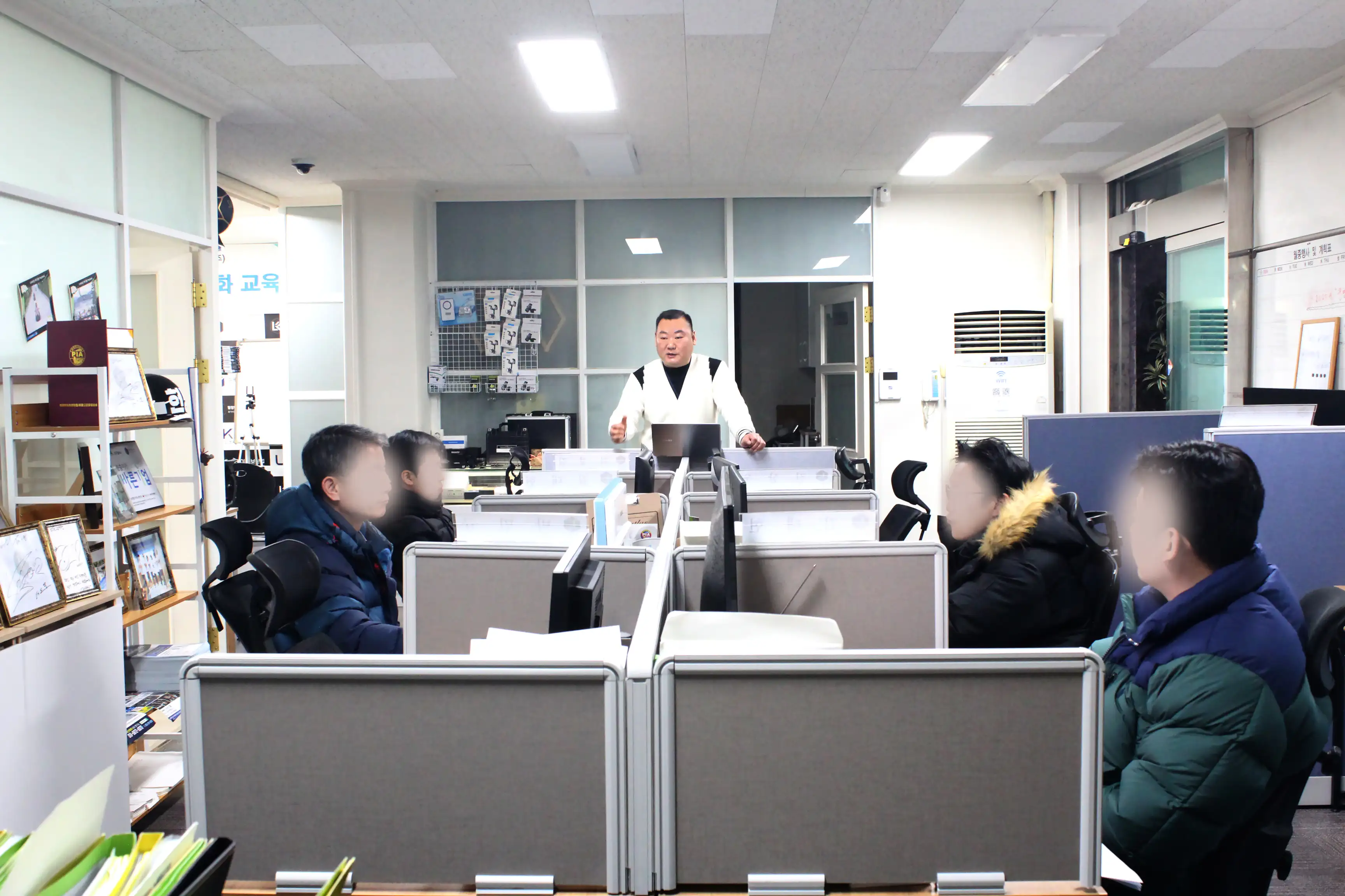 무엇이든 찾아내는, 탐정